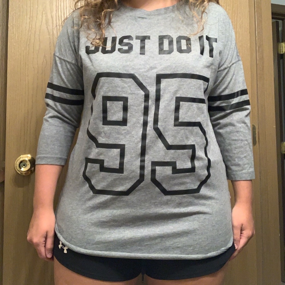 Nike 95 Long Sleeve (size large)